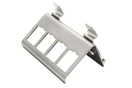 Držák pro 4x keystone na DIN lištu, kovový