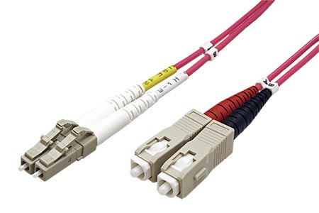 Optický patchkabel LC-SC 50/125 (multimode), duplex, OM4, 0,5m
