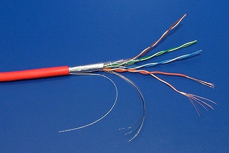 Kabel FTP kulatý, kat. 5e, Eca, 100m, lanko, červený