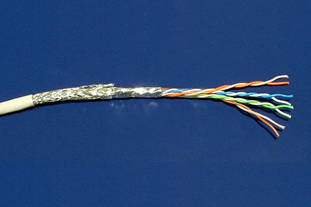 Kabel S/FTP kulatý, kat. 5e, 100m, lanko, dvojité stínění