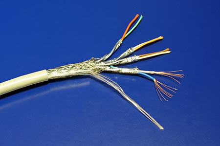Kabel S/FTP (PiMF) kulatý, kat. 6, 100m, lanko, CCA
