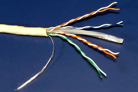 Kabel UTP kulatý, kat. 6, 1m, drát