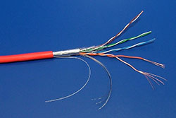 Kabel FTP kulatý, kat. 5e, Eca, 100m, lanko, červený