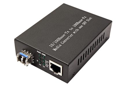 Média konvertor 100Mb, RJ45 - LC (se SFP modulem 100Base-FX)