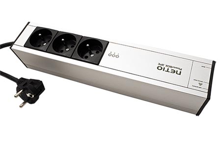 Napájecí panel PDU, 3x zásuvka CZ, ovládání přes IP (PowerBOX 3PE)