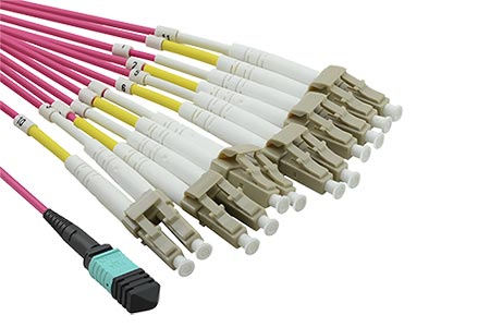 Optický koncový kabel MPO(M) - 12x LC(M), OM4, 2m