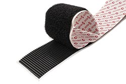 Páska se suchým zipem, velmi pevná, nalepovací, 50mm x 25m, černá