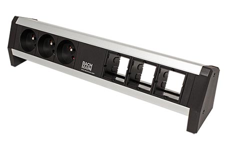 Systém DESK 1, 3x zásuvka CZ, 3x volné (902.006)