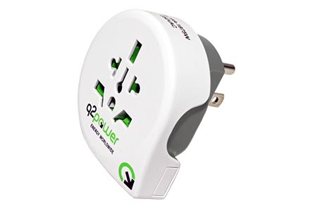 Univerzální cestovní adaptér 230V -> US