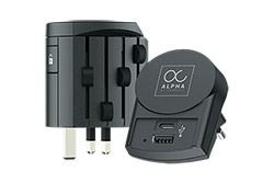 Univerzální cestovní adaptér "Alpha" s nabíječkou USB A + C