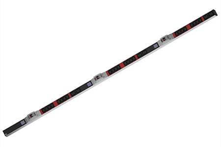 Vertikální napájecí panel BN0500, 24x C13, 6x C19, 3x lokální měření /fáze, 6x jistič, 3m, IEC 60309 3x 32A(800.2408)