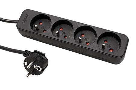 Vícenásobná zásuvka 230V/10A, 4x zásuvka CZ, CEE 7/7(M) - 4x 7/5(F), černá, 3m