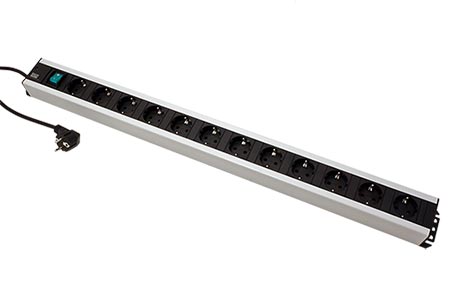 Vícenásobná zásuvka 230V, 12x zásuvka DE, vypínač, 2m (300.005)