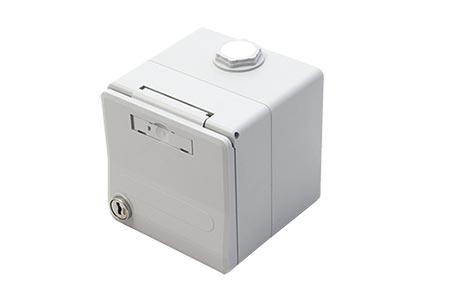 Zásuvka na omítku pro 2x MC modul, IP44, zámek, šedá