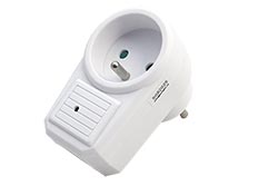 Zásuvka s přepěťovou ochranou